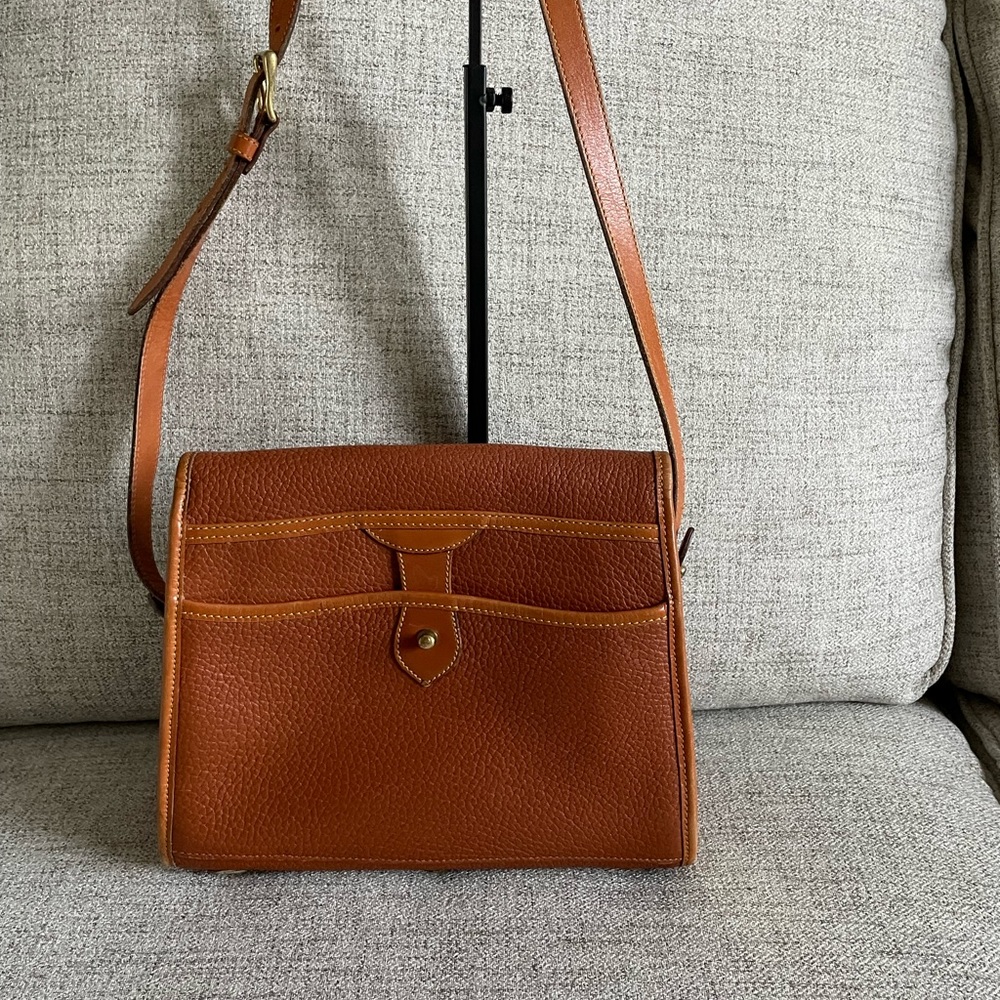 Dooney & Bourke All Weather 2 Duck, Vintage. Pebble Leather. Dark Tan. Like New! - Picture 2 of 15